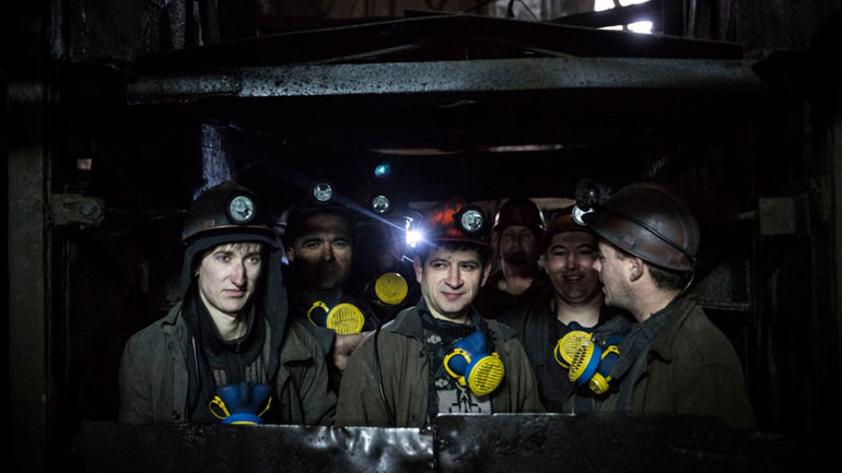 Ουκρανία: Τουλάχιστον 30 νεκροί από έκρηξη σε ανθρακωρυχείο του Ντονιέτσκ Ουκρανία: Τουλάχιστον 30 νεκροί από έκρηξη σε ανθρακωρυχείο του Ντονιέτσκ